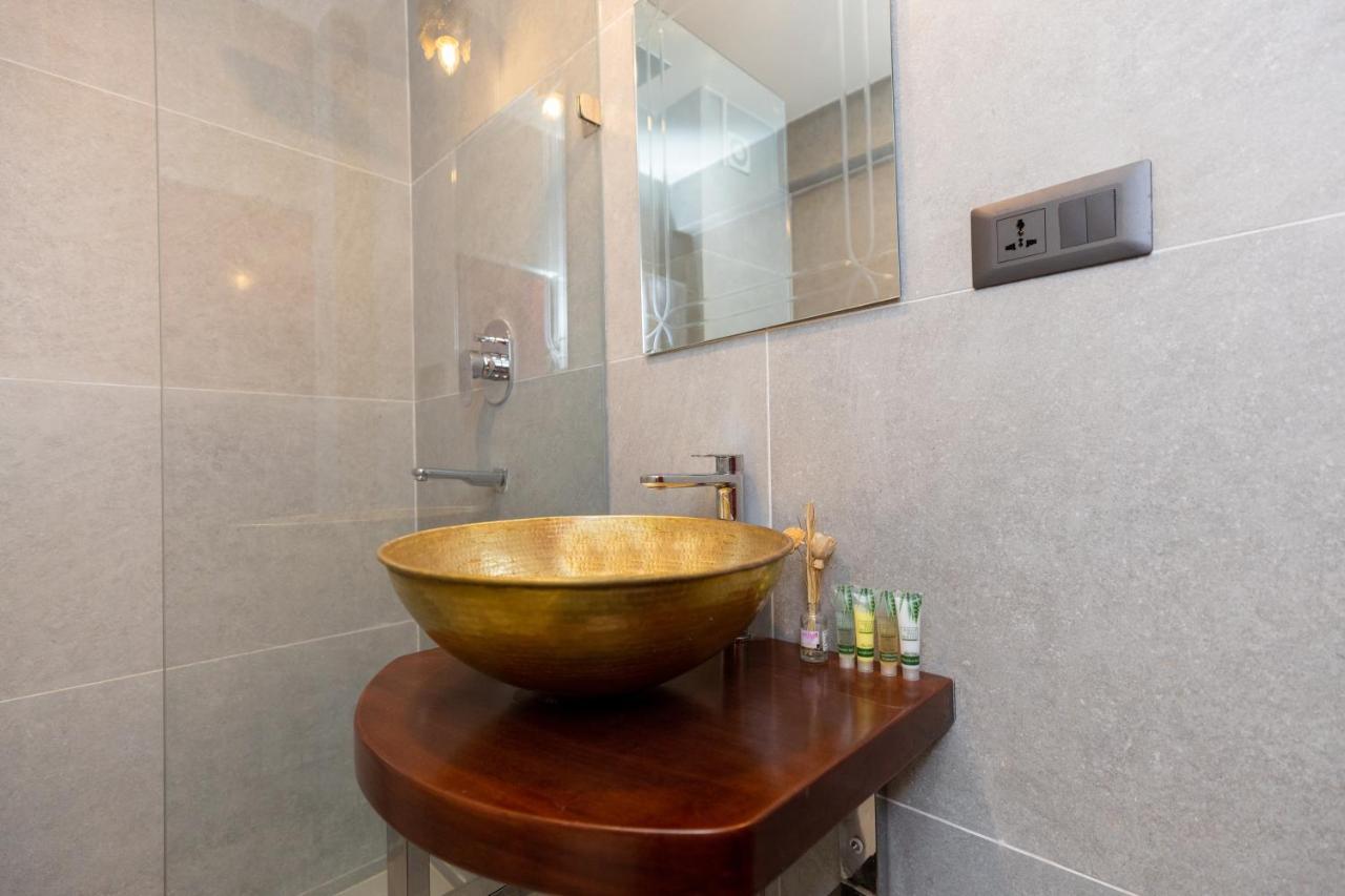 Swarga Heritage Hotel - A Traditional Stay Катманду Екстериор снимка