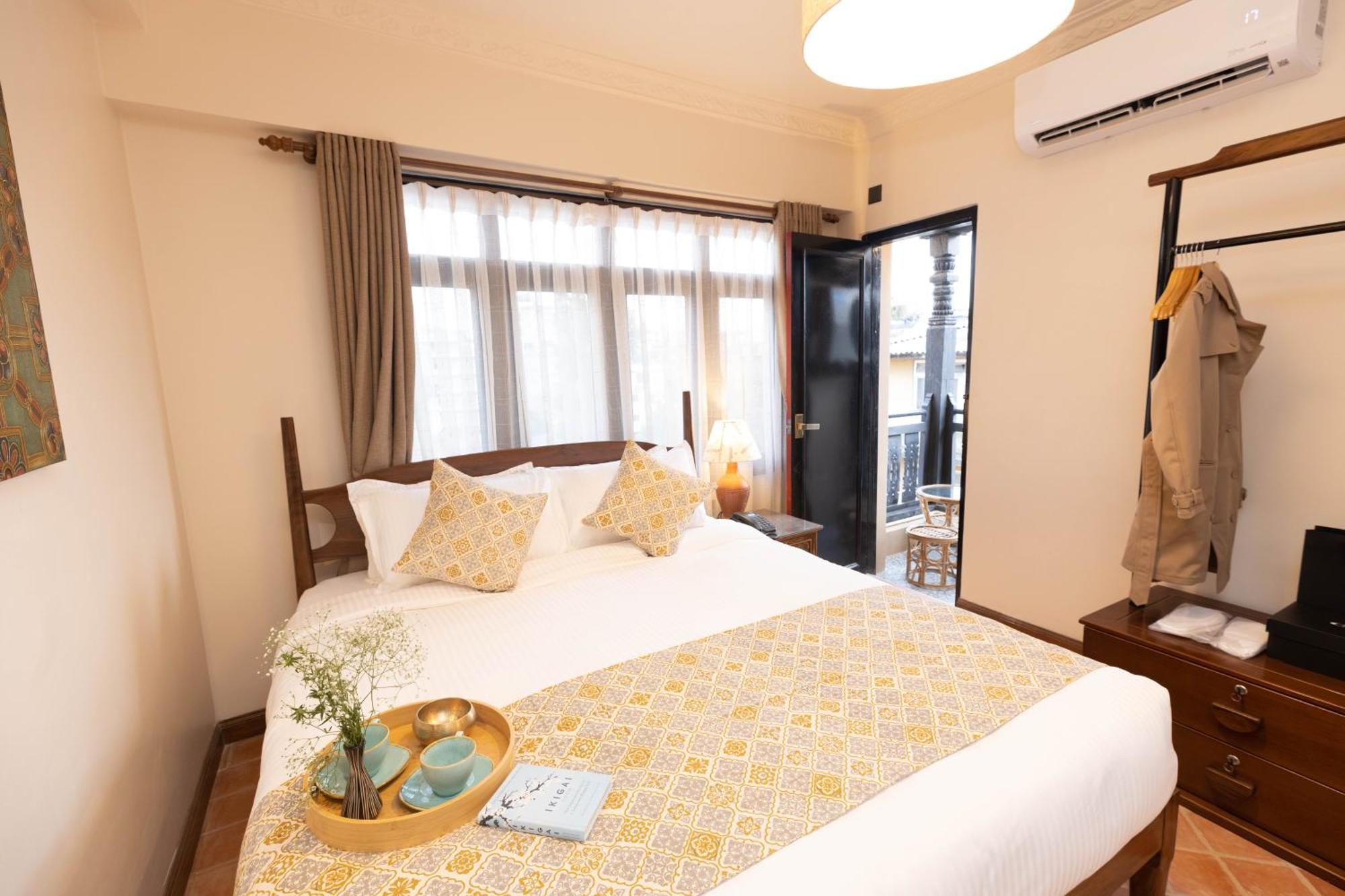 Swarga Heritage Hotel - A Traditional Stay Катманду Стая снимка